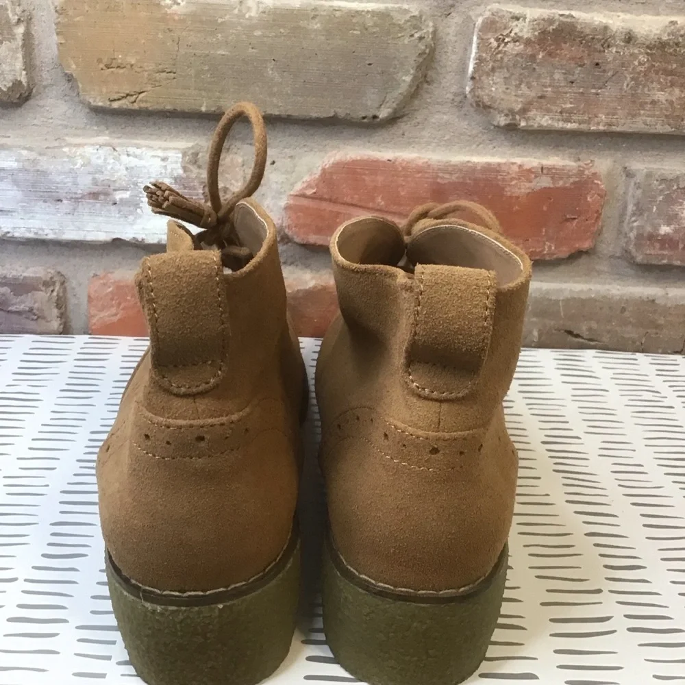 LANDS’ END Women’s Tan Suede Leather Wingtip Tassels Ankle Booties Boots 10